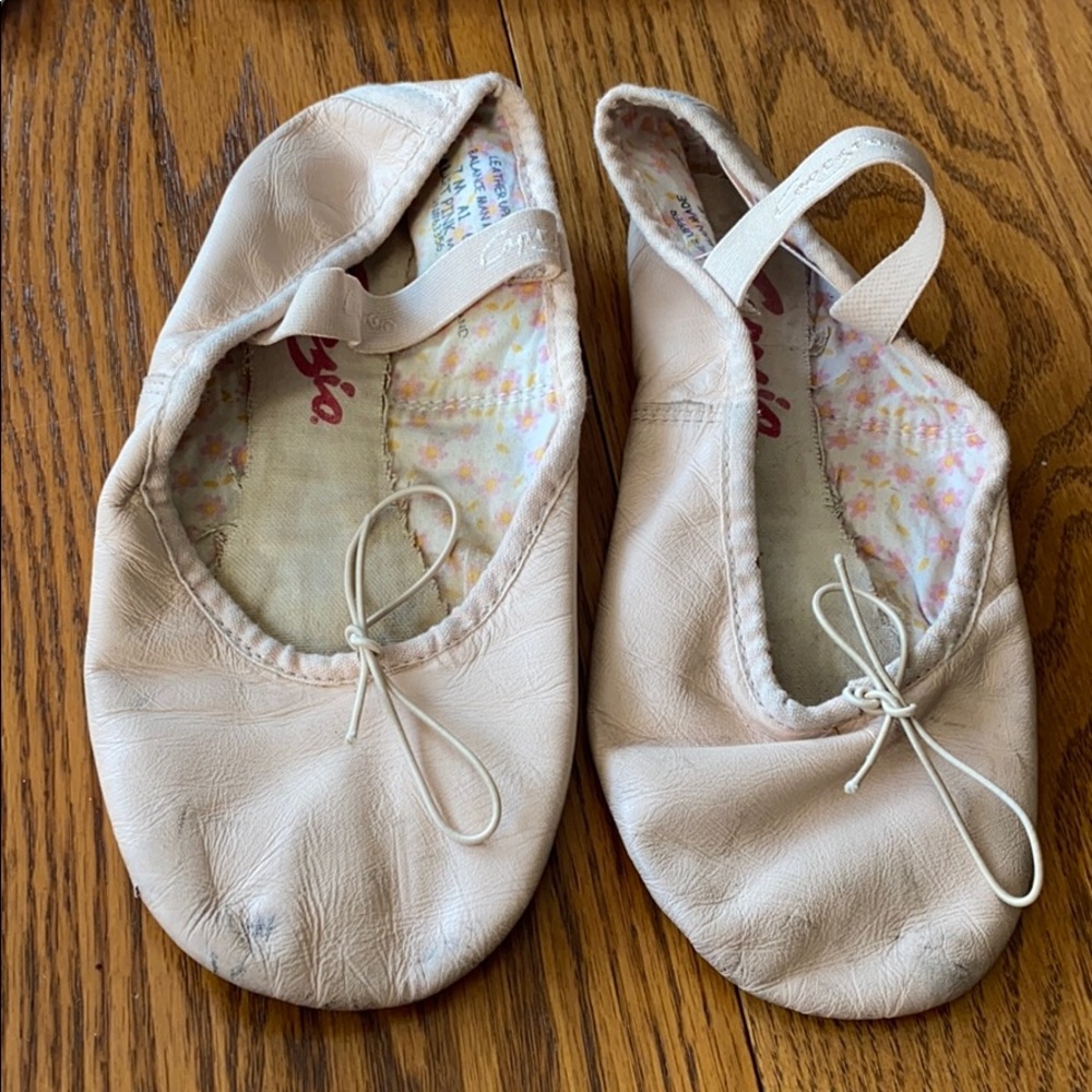 🎉5 for $25🎉 Capezio Ballet Shoes